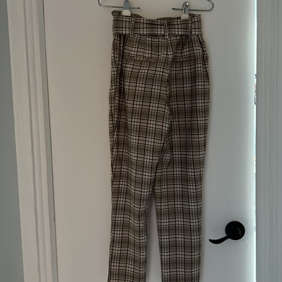 Like new easy to wear perfect with white/light pink/brown shirts light fabric - Picture 4 of 4